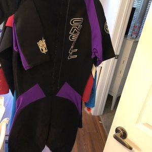 O’Neill spring suit size small